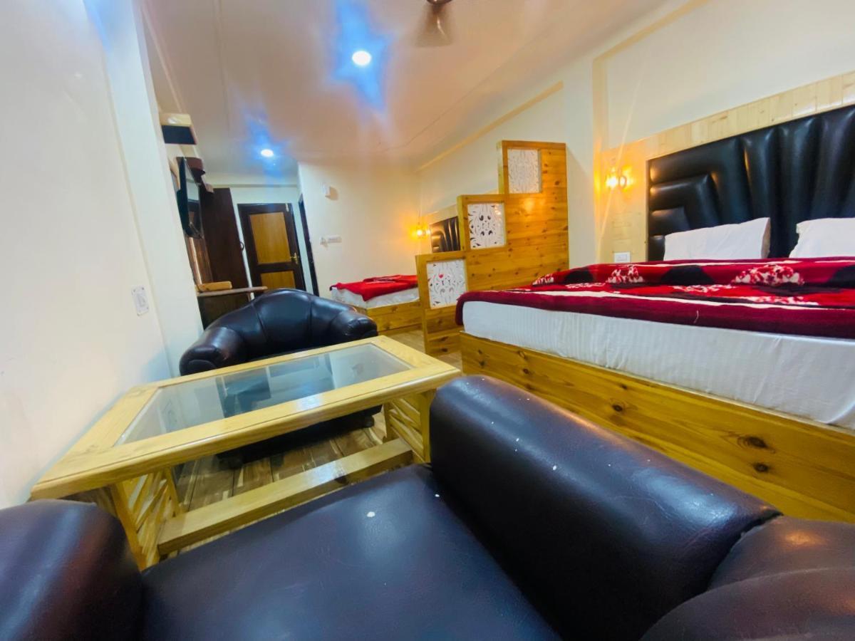 Hotel Hawa Mahal Manāli Esterno foto