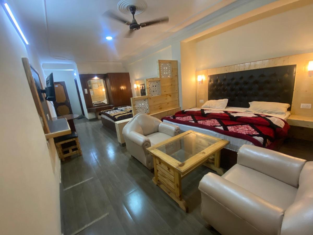 Hotel Hawa Mahal Manāli Esterno foto