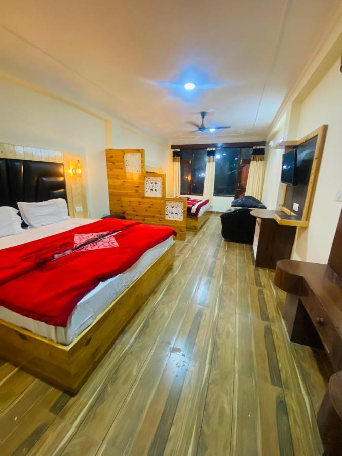 Hotel Hawa Mahal Manāli Esterno foto