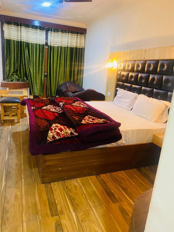 Hotel Hawa Mahal Manāli Esterno foto